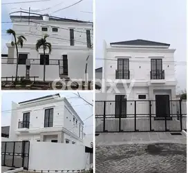 Rumah Baru American Style di Sutorejo surabaya timur