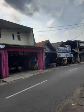 Ruko Dan Rumah Siap Huni Terletak Di Jalan Raya Besar
