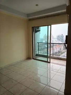 SEWA APT MOI Kelapa Gading 45m2 hadap Timur