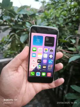 Iphone SE GEN3 256GB batangan tinggal pakai