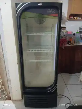 Chiller bekas toko gea