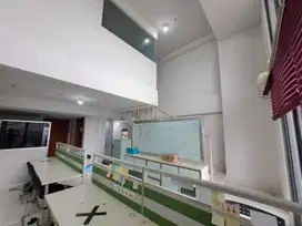 Sewa Murah Kantor SOHO Pancoran Siap Pakai Luas 102 m2, Hrg Nego