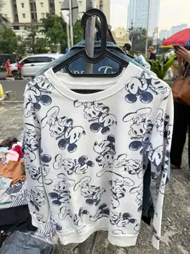 Sweater mickey mouse