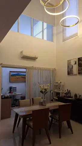 Rumah Jual Riviera Metland hadap Selatan