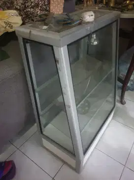 Etalase Kaca Aluminium Ambalan Laci Jualan Makanan Lampu Penghangat