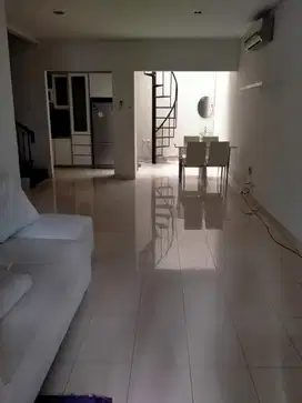 BU! DIJUAL CEPAT RUMAH SIAP HUNI 2 LANTAI DI RAFFLES HILLS