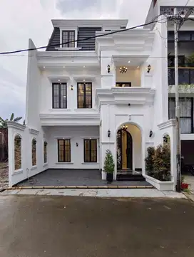 RUMAH MEWAH DALAM TOWNHOUSE DI JAGAJARSA JAKARTA
