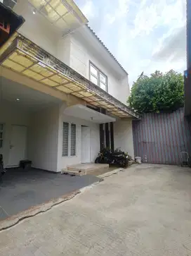 Rumah Secondary Di Duren Sawit Jakarta Timur