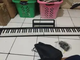 Foldable piano keyboard wireless