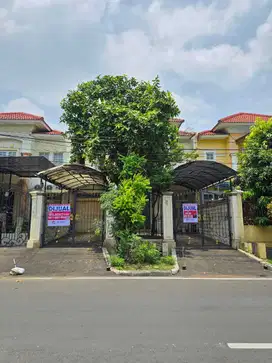 TURUN HARGA dijual rumah cantik 9x20 di taman semanan indah, jakarta
