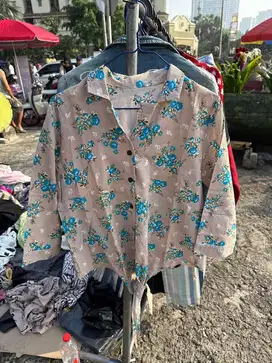 Kemeja wanita bunga
