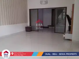 Rumah Bagus Furnished L8 di cluster Alamanda JGC Cakung