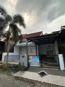 Rumah bersih terawat full furnished permata jingga suhat malang