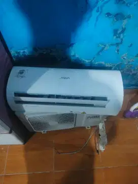AC like new AQUA 1/2 PK