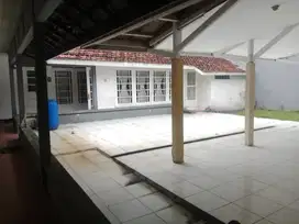 Disewakan Rumah Cocok Tinggal, Kantor Mainroad Cihampelas Bandung Kota