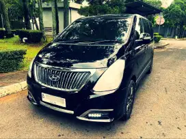 Hyundai H1 2.4 bensin royale 2018 matic low km