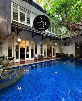 Rumah Kebayoran Baru. LT.677/LB.600. 4BR. 4Bath. Swimming Pool. 57 M
