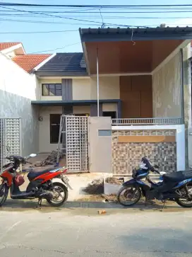 Rumah villa indah permai dekat stasiun bekasi