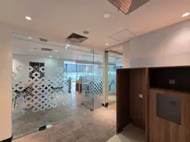 Sewa Office UOB Plaza Thamrin 280 sqm Furnished and Ready