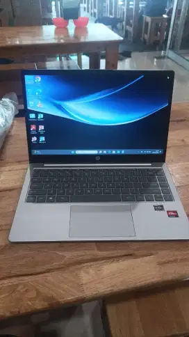 Laptop HP 14-em0168AU