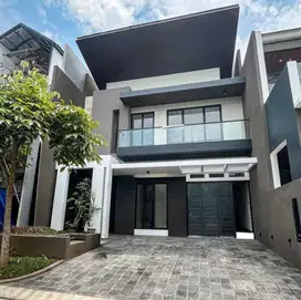 Minimalis Ciamik Rumah Citraland Woodland dekat Pakuwon Wiyung
