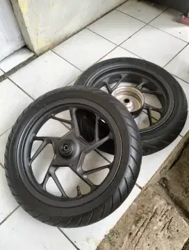 Velg+ban copotan Vario 160