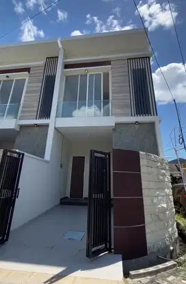 Jual rumah baru sutorejo timur mulyosari babatan pantai kenjeran
