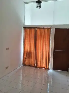 Disewakan Rumah Siap Huni di Cluster Lippo Cikarang, 39 Juta/Tahun!