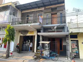 Rumah Cocok Buat Lapak Bisnis di Kejuron Dekat Alun Alun Madiun