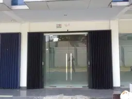 Sewa Ruko 3.5 lantai Siap Huni Lokasi Strategis Jl. Pahlawan, Rempoa