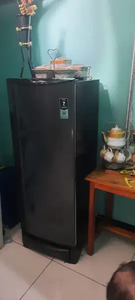 Kulkas Aqua murah