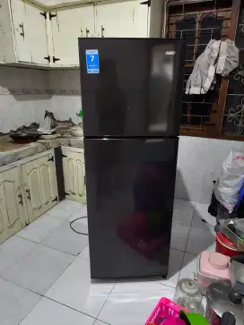 Kulkas 2 pintu 220L