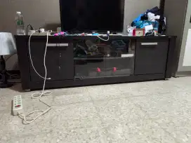Meja TV kaca astrobox