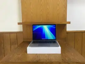 READY
MACBOOK AIR M1 2020