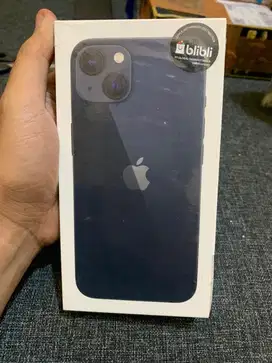 New BNIB Apple iPhone 13
