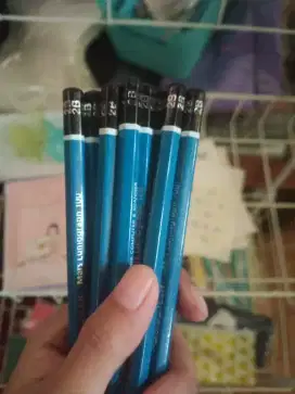 Pensil 2B Legend