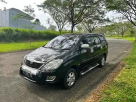 Toyota Kijang Innova 2005 Bensin