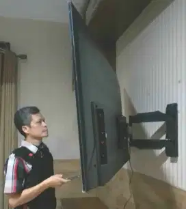 pasang & jual bracket swivel yg bisa belok kiri kanan utk gantungan tv