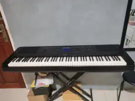 KEYBOARD / PIANO YAMAHA DGX 660