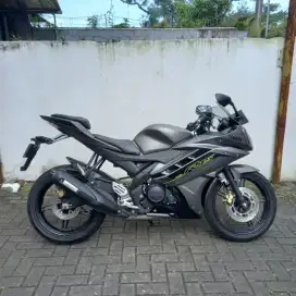 Yamaha R15 v2 2016