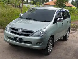 Toyota Kijang Innova 2005 Bensin