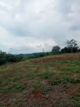 Di jual Khan tanah darat lt 4000 mtr lokasi di muka akses jln desa