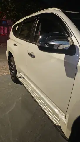 Mitsubishi Pajero Sport Dakar