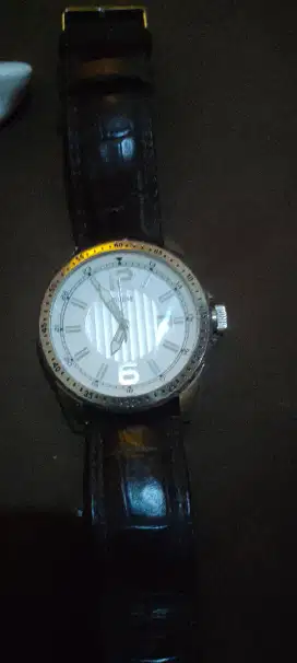 dijual jam tangan guess