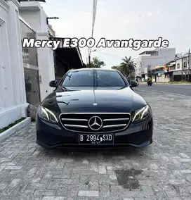 Mercedes Benz E300 AVG 2016/2017 A/T
