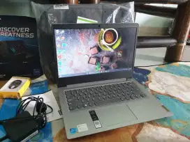 Laptop lenovo slim 3 like new mau pulkam