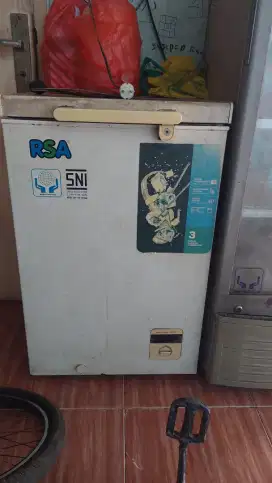 Dijual freezer box RSA