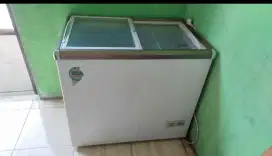 FREEZER RSA SLIDING KACA 171 LITER
