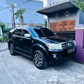 Toyota Fortuner 2.5 G Diesel Matic 2011