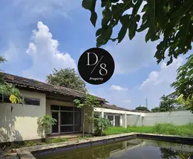 Rumah Tua Cipete. LT.957/LB.350. SHM. Hadap Selatan. Harga 28 juta/m²